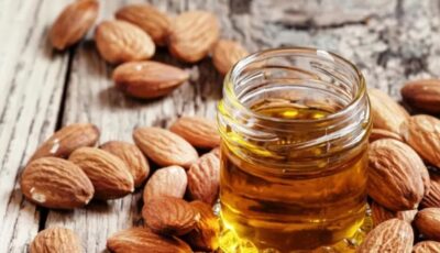 فوائد زيت اللوز للشعر ولماذا يدخل في منتجات العناية؟
